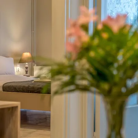 Tailor Made, 3-bedroom In Chania Apartment *